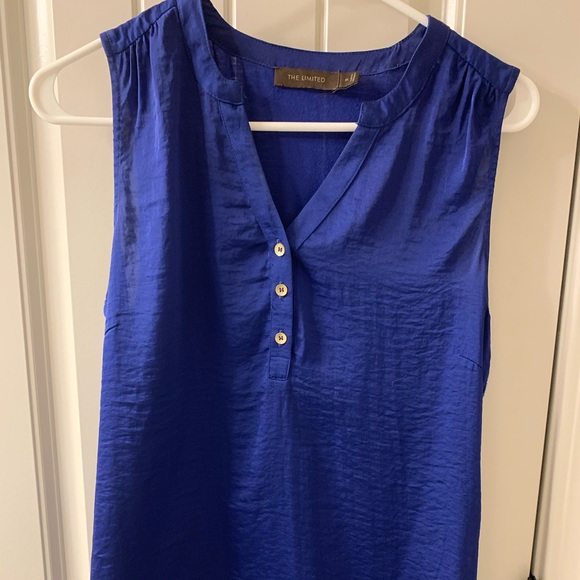 The Limited Sleeveless V-Neck Top - Picture 1 of 3